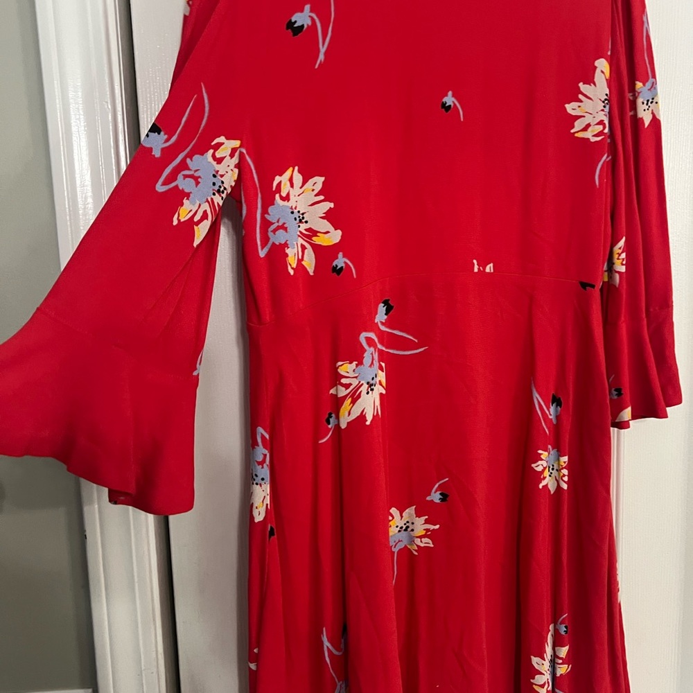 Free People Time On My Side Red Floral Print Wrap Dress sz med - Picture 4 of 5